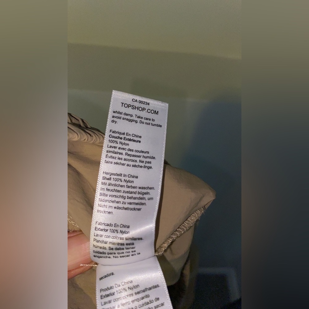 Topshop Curve balloon parachute linen trouser in sage - Picture 2 of 9